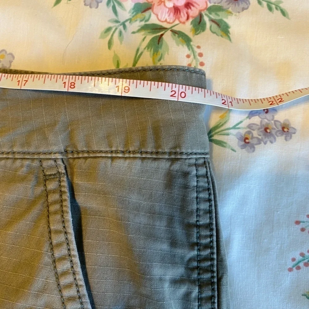 Levis flat front